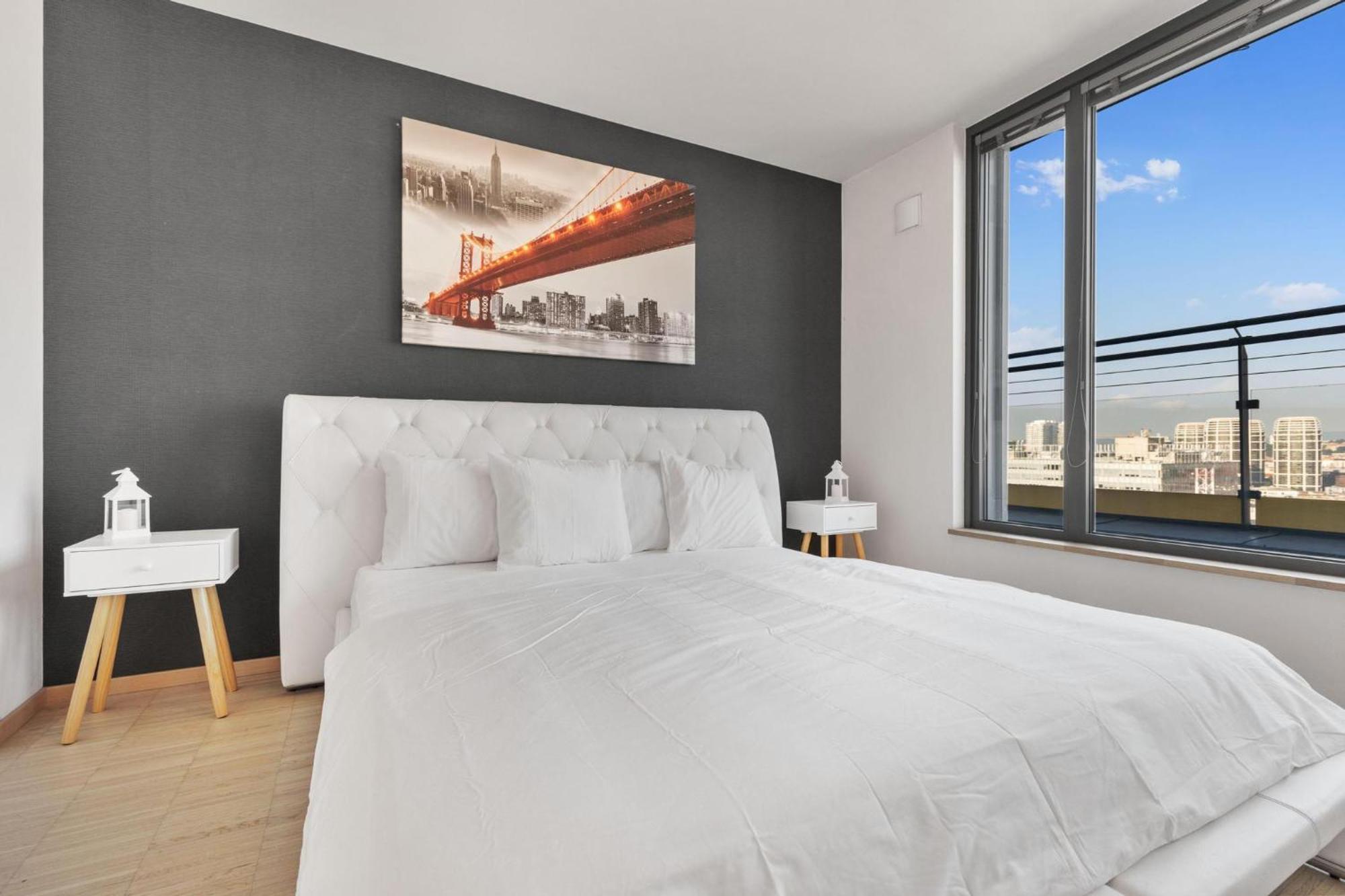 Sky Apartman In Bratislava - With 2 Parking Places Exteriör bild
