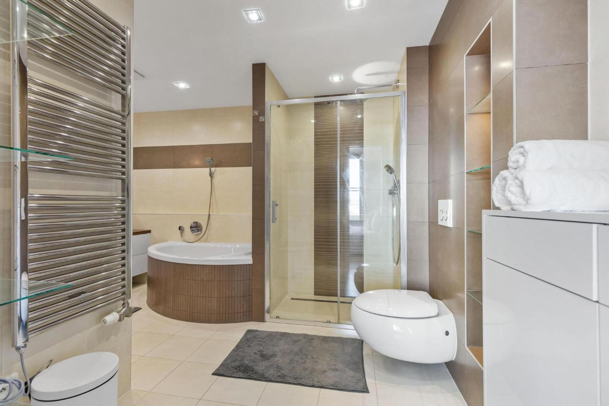 Sky Apartman In Bratislava - With 2 Parking Places Exteriör bild