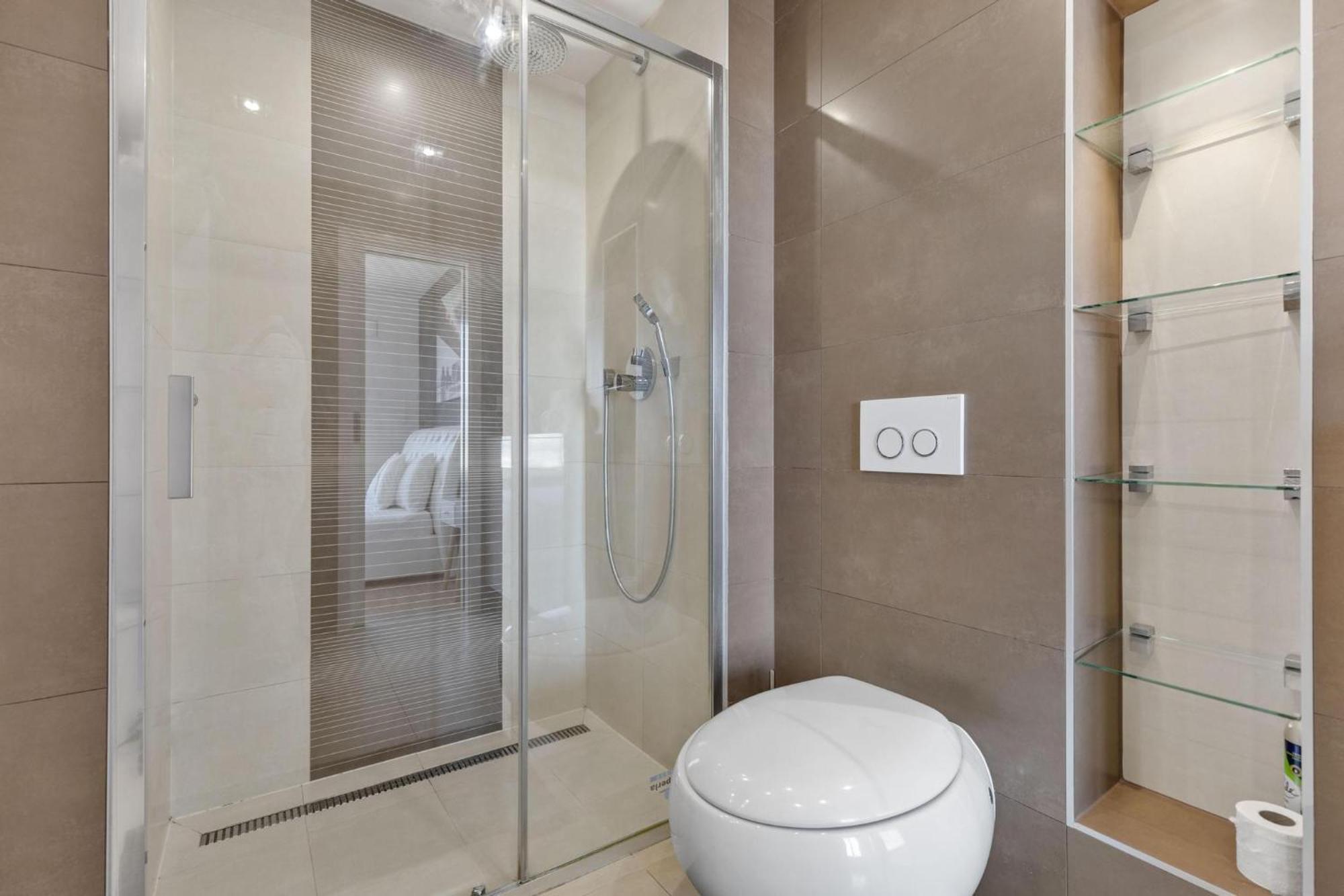 Sky Apartman In Bratislava - With 2 Parking Places Exteriör bild